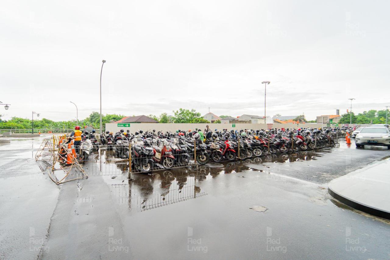 Redliving Transpark Juanda - F88 Tower Jade 2*